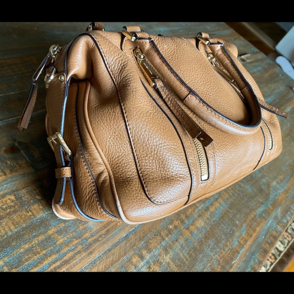 Micheal Kors Handbag - Picture 3 of 10